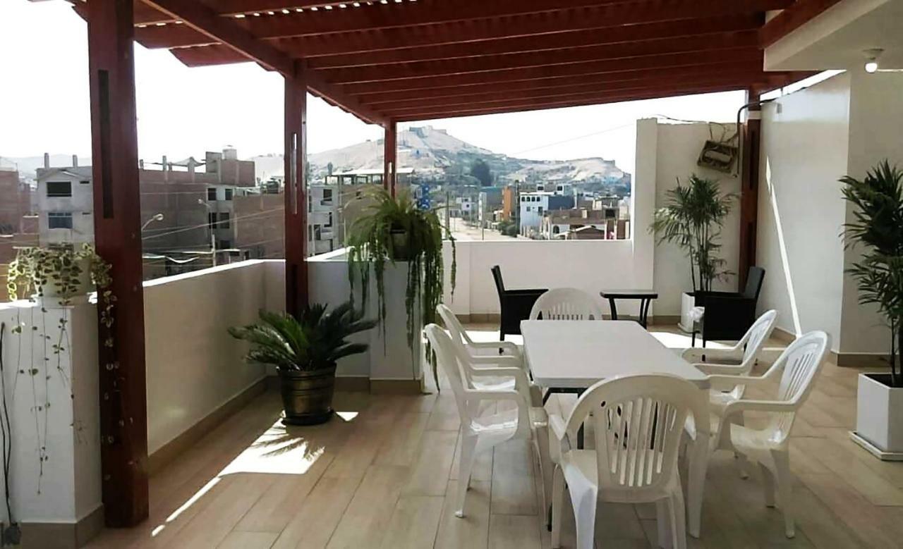 Hospedaje Luna Llena San Vicente de Canete Exterior photo