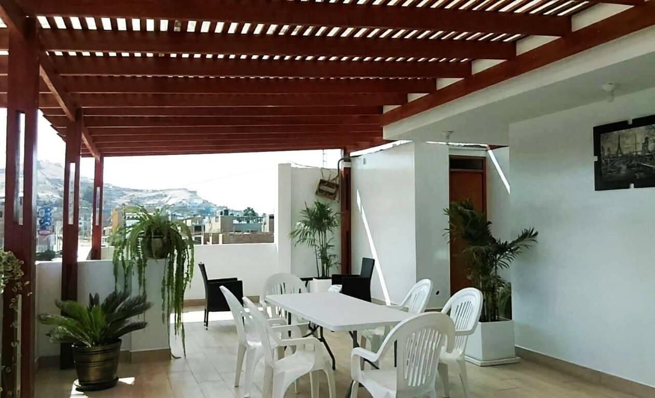 Hospedaje Luna Llena San Vicente de Canete Exterior photo